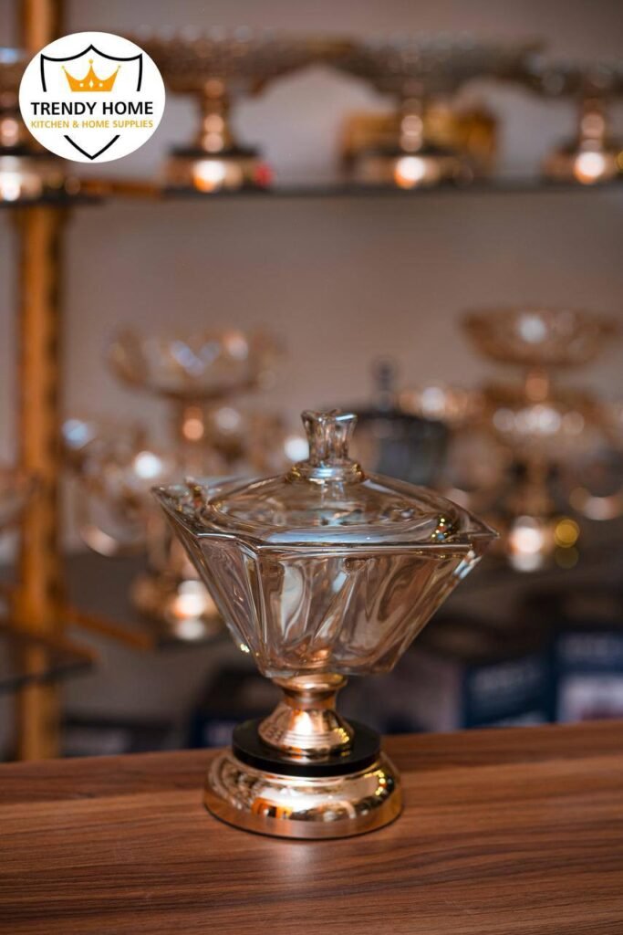 أضف لمسة من الفخامة والرُقي إلى ديكور منزلك مع أطقم Candy من Trendy Home 🍬💎 تصميم أنيق يجمع بين الزجاج الكريستالي اللامع والقاعدة الذهبيّة الفاخرة ليمنحك تحفة فنية على كل طاولة أو رفّ متوفر بعده الوان ساحره خامات عاليه الجوده للإستفسار و طلبات الجملة و الموزعين 01090024592 01017660269 01201416156 01031226036 العنوان :دمياط - الزرقا - ميت الخولي عبدالله - سكة السنط - شركة تريندي هوم لإستيراد وتجارة الأدوات المنزلية بالجملة فقط