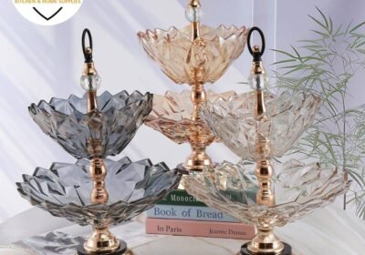 خلي لحظاتك الحلوه بطعم الفخامة ✨ قدّمي الكحك والبسكويت بأسلوب أنيق مع أطقم Trendy Home الفاخرة 🍪💎 تصميم راقٍ يجمع بين الزجاج الكريستالي اللامع والقاعدة الذهبية الفخمة ليضفي لمسة جمال على سفرتك في كل مناسبة 🎉 سواء في العيد أو في الضيافة اليومية، خلي التقديم يعبر عن ذوقك العالي ورقيّ بيتك 🌸 💎 خامة عالية الجودة 🌷 ألوان أنيقة تناسب كل ديكور 🎁 مثالي كهدية راقية للمناسبات ✨ Trendy Home – لأن الضيافة فن والتقديم عنوان الأناقة للإستفسار و طلبات الجملة و الموزعين 01090024592 01017660269 01201416156 01031226036 العنوان :دمياط - الزرقا - ميت الخولي عبدالله - سكة السنط - شركة تريندي هوم لإستيراد وتجارة الأدوات المنزلية بالجملة فقط